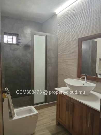 Modern 4-Bedroom Triplex for Rent in Flic en Flac