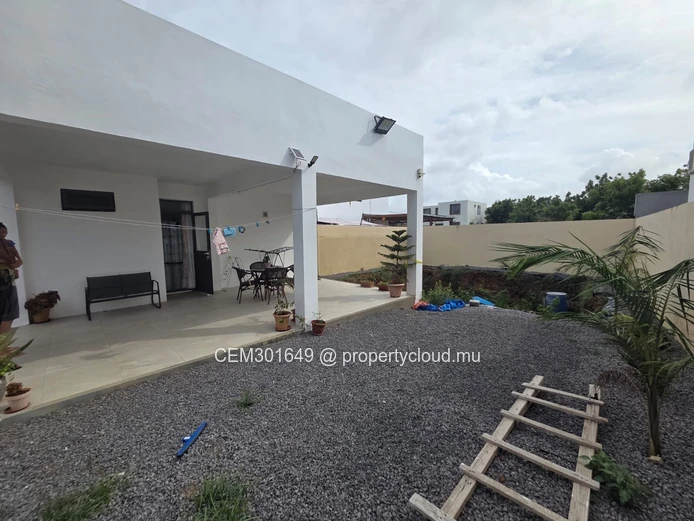 Elegant & Modern 4-bedroom Villa for Sale in Grand Gaube