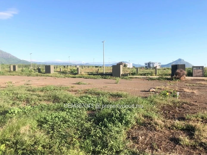 Residential Land for Sale – Oceanside, Flic en Flac | 8.92 Perches 