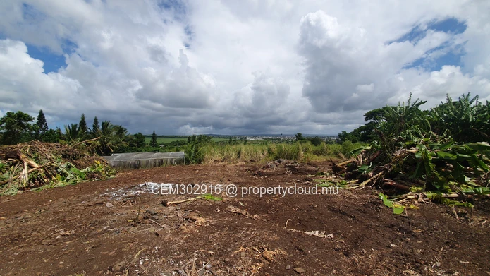 26.29 perches Freehold Residential Land for Sale at La Laura Peter Both