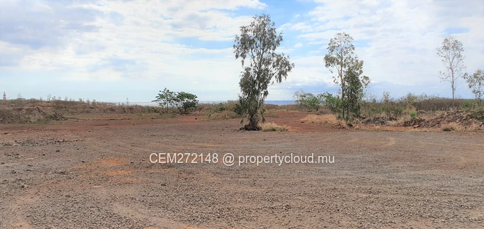  Residential Land for Sale – 100 Perche(s), Albion, West