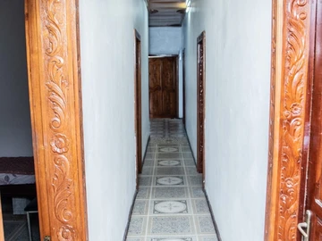10 Bedroom House