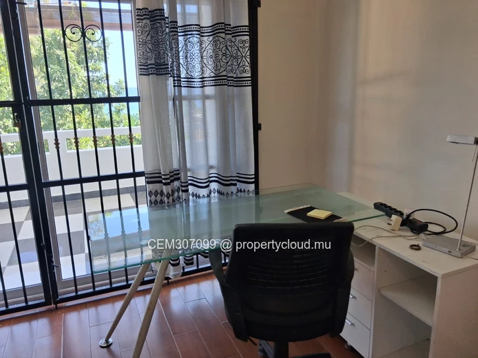 Beachfront Apartment for Rent – Flic en Flac | 2 Bedrooms 