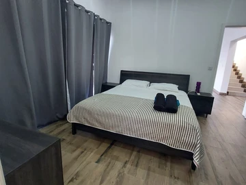 5 Bedroom Villa