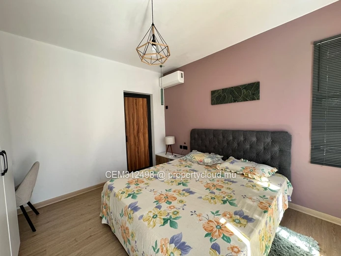 Exceptional Contemporary  4-bedroom Villa for sale in Grand-Baie — Vingt-Pieds