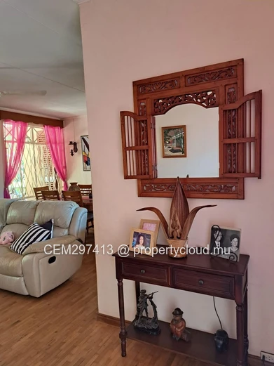 Single-Storey House For Sale In Baie du Tombeau