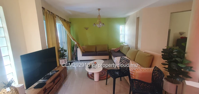 Newly Renovated 3-Bedroom House With Stunning Views for Rent in Flic en Flac 