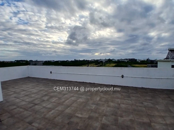  2 Chambres Appartement Meublé à Louer – Mont Choisy 