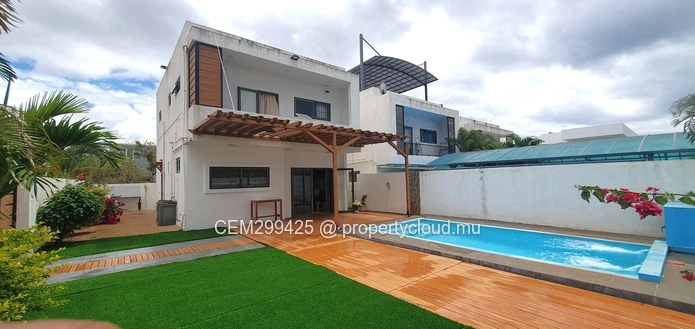 Furnished Villa with Private pool for Rent in Flic en Flac