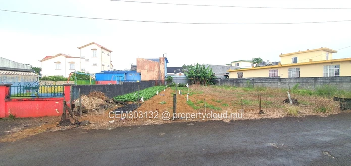 9 perches prime residential land for sale in Verdun