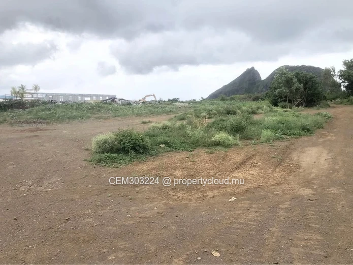 58 Perches Land for Sale in Palma, Quatre-Bornes