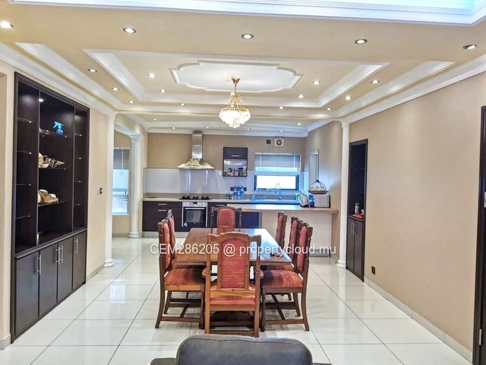Elegant 3-Bedroom Apartment with Sea & Mountain View’s For Rent in Phoenix