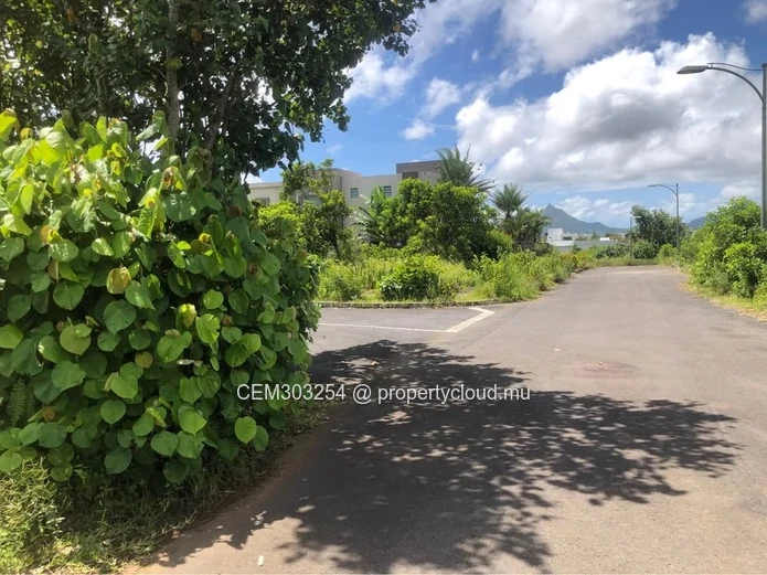 12.28 perches Residential Land for Sale in Aurea Bois d’Ebene, côte d’or