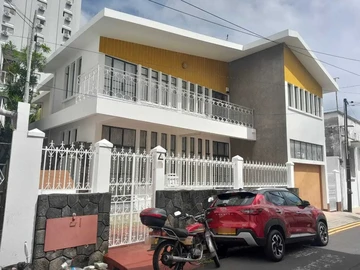 6 Bedroom House
