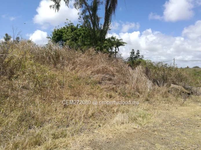 Residential Land for Sale – 395 Toise(s), St Antoine, North