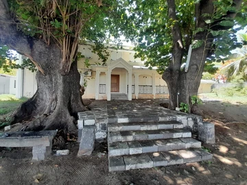 5 Bedroom Villa
