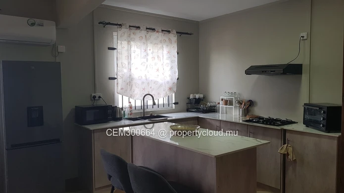  Furnished ground-floor apartment for rent – Trou aux Biches