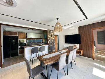 4 Bedroom Villa