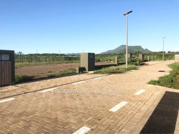 Residential Land for Sale – Oceanside, Flic en Flac | 8.92 Perches 