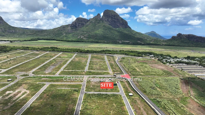 Residential Land for Sale – Lotissement Pierrefonds | 15.28 Perches 