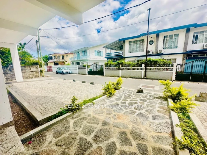EXCLUSIVE RESIDENTIAL PROPERTY FOR SALE- Quatre Bornes