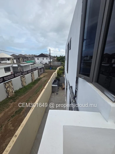 Elegant & Modern 4-bedroom Villa for Sale in Grand Gaube