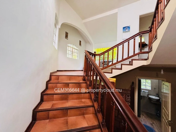 Forest Side, Curepipe — Propriété Tropicale Rare