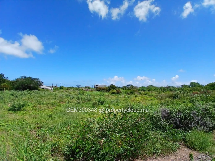 For Sale – Prime Land in Pereybere