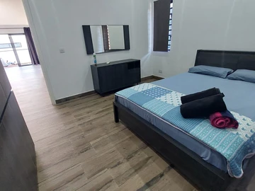 5 Bedroom Villa