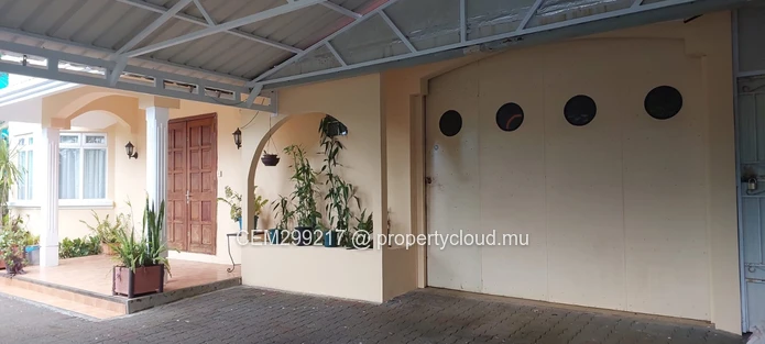 Beautiful House for Sale in Moka – Chantenay, Gentilly Road