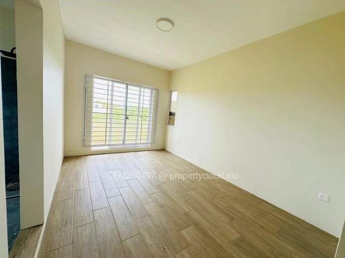 New villa with swimming pool for sale in Pereybere