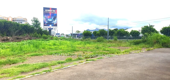 Terrain commercial à vendre – 44 Perches, Phoenix