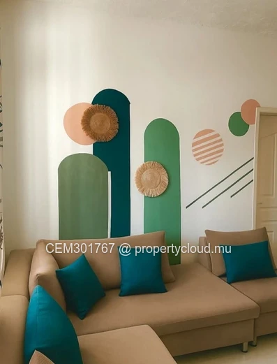 Tastefully furnished 3-bedroom ground floor apartment in the heart of Pereybere