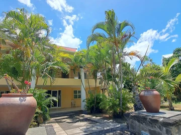5 Bedroom Villa