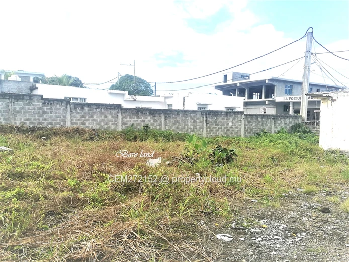 Commercial Land for Sale – 10.90 Perche(s), Surinam, South