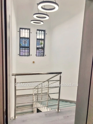 Furnished family house for rent in Curepipe