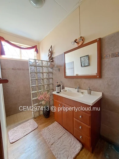 Single-Storey House For Sale In Baie du Tombeau