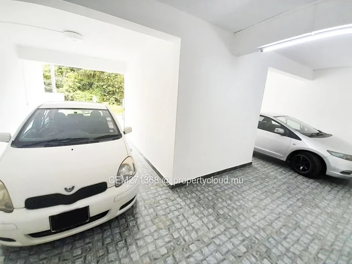 Luxurious One-Bedroom Apartment for Rent in Chentanay, Moka – Fully Furnished & Modern Living!