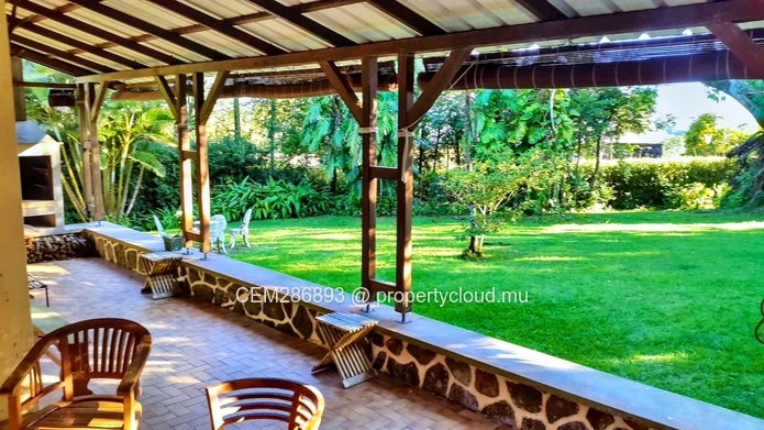 Large Land with Main House & Cottage for Sale - Curepipe