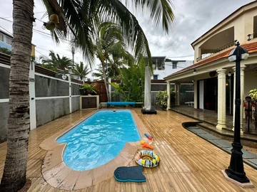5 Bedroom House
