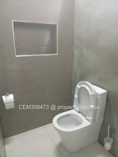 Modern 4-Bedroom Triplex for Rent in Flic en Flac