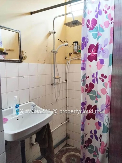 Affordable 5-Bedroom House for Sale in Rose Hill – Excellent Investment Opportunity