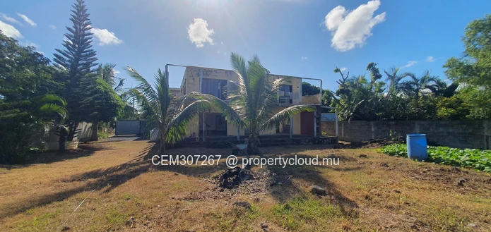 Unfinished House for Sale – Vale, Near La Croisette Grand Baie 