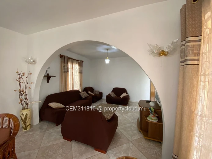 Beautiful 3-Bedroom Ground Floor House for Rent in Sodnac, Quatre Bornes