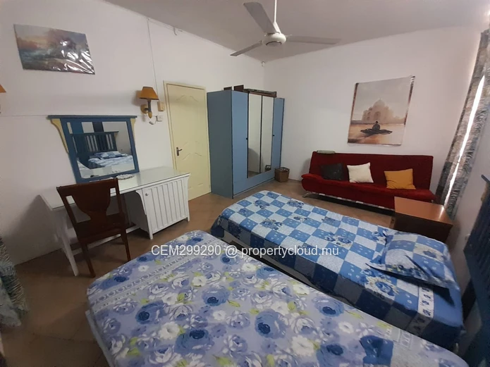  Individual beachfront Villa for Sale in Souillac