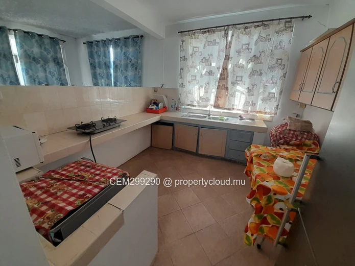  Individual beachfront Villa for Sale in Souillac