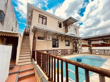4 Bedroom Villa