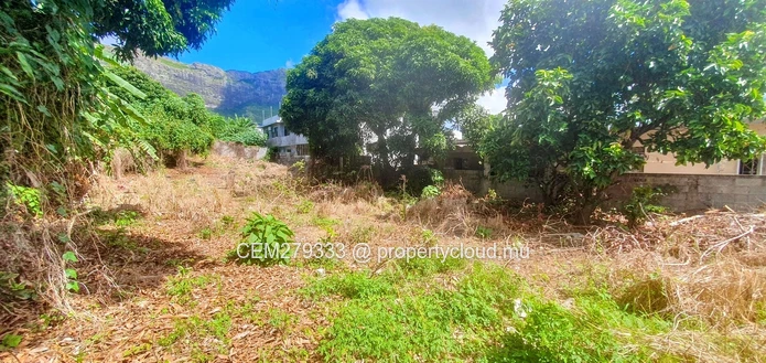 Prime plot along Dr Jeetoo Avenue Stanley Rose Hill