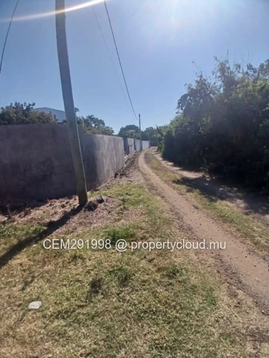 25 Perches Residential Land For Sale – Grand Gaube