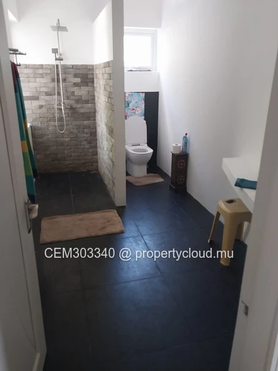 4-bedroom family villa with swimming pool for sale – Village des Pêcheurs, Rivière Noire